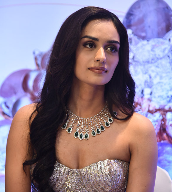 Manushi Chillar