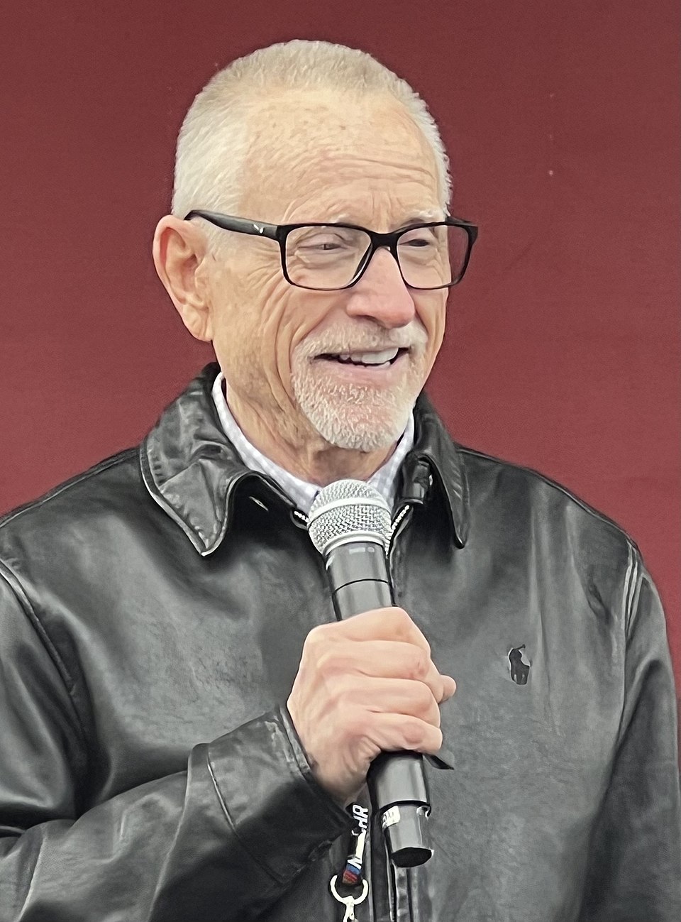 Mark D Martin