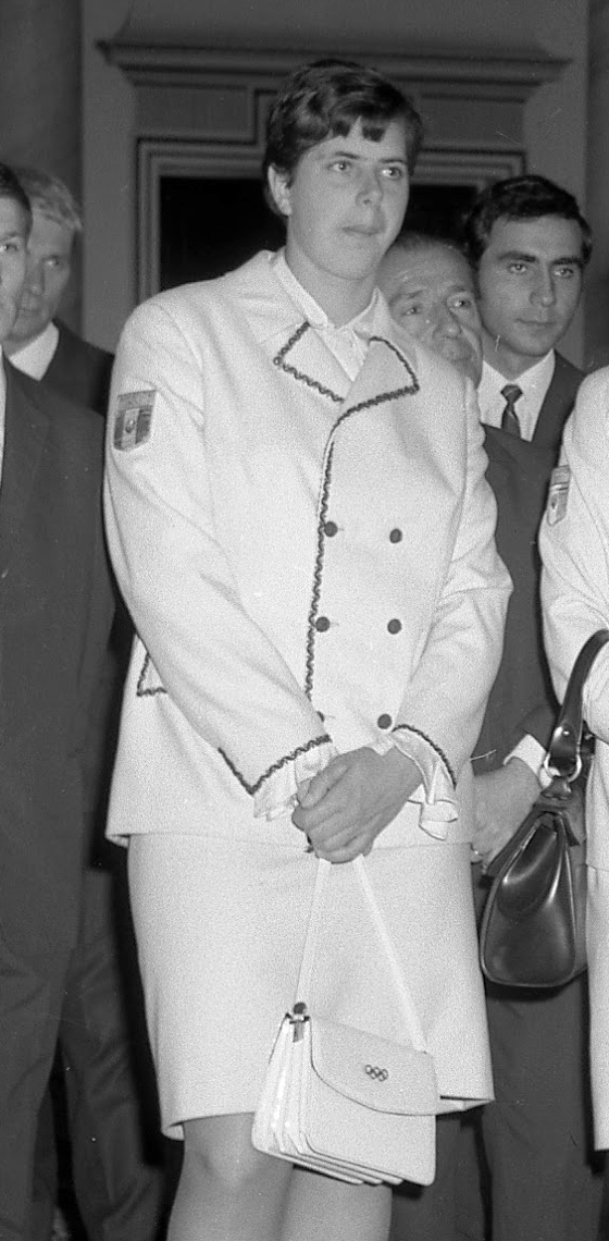 Mihaela Peneș