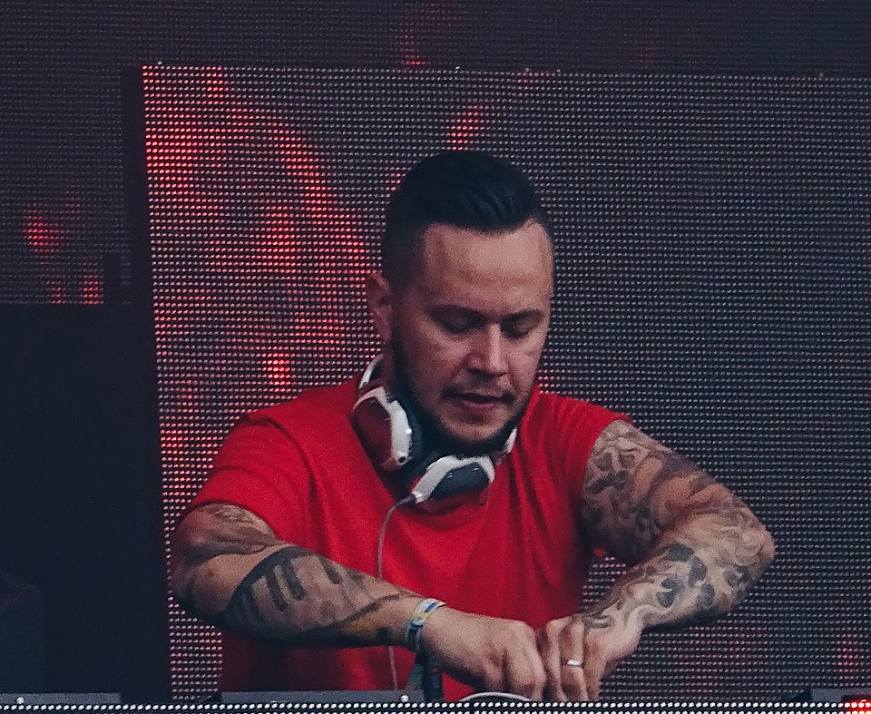 Mikael Persson