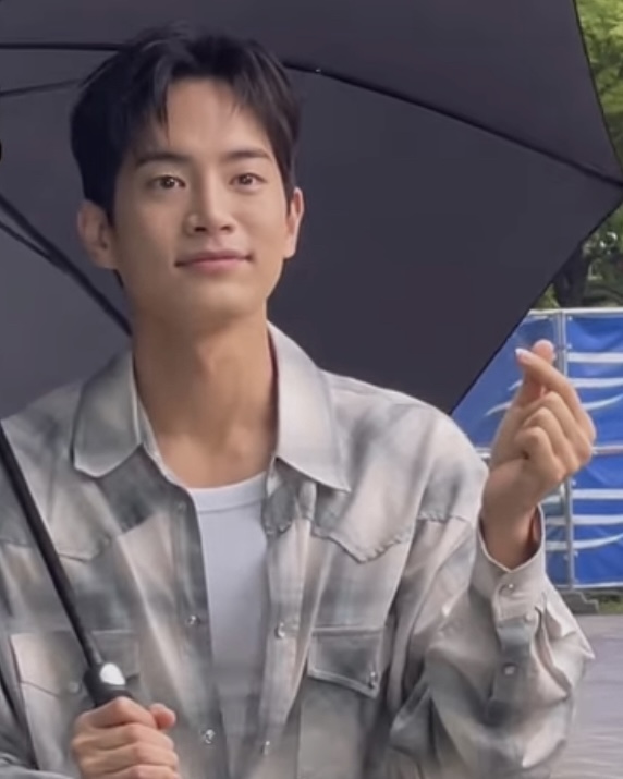 Min Joo Kang