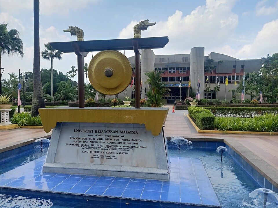 Mohamad Hilmi Mohd Azlan