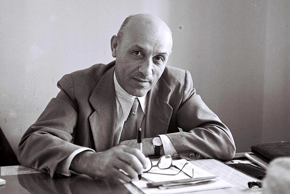 Mordechai Namir