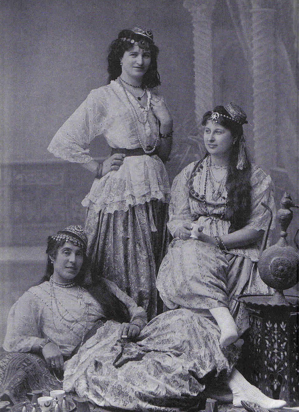 Najla Al-Midfa