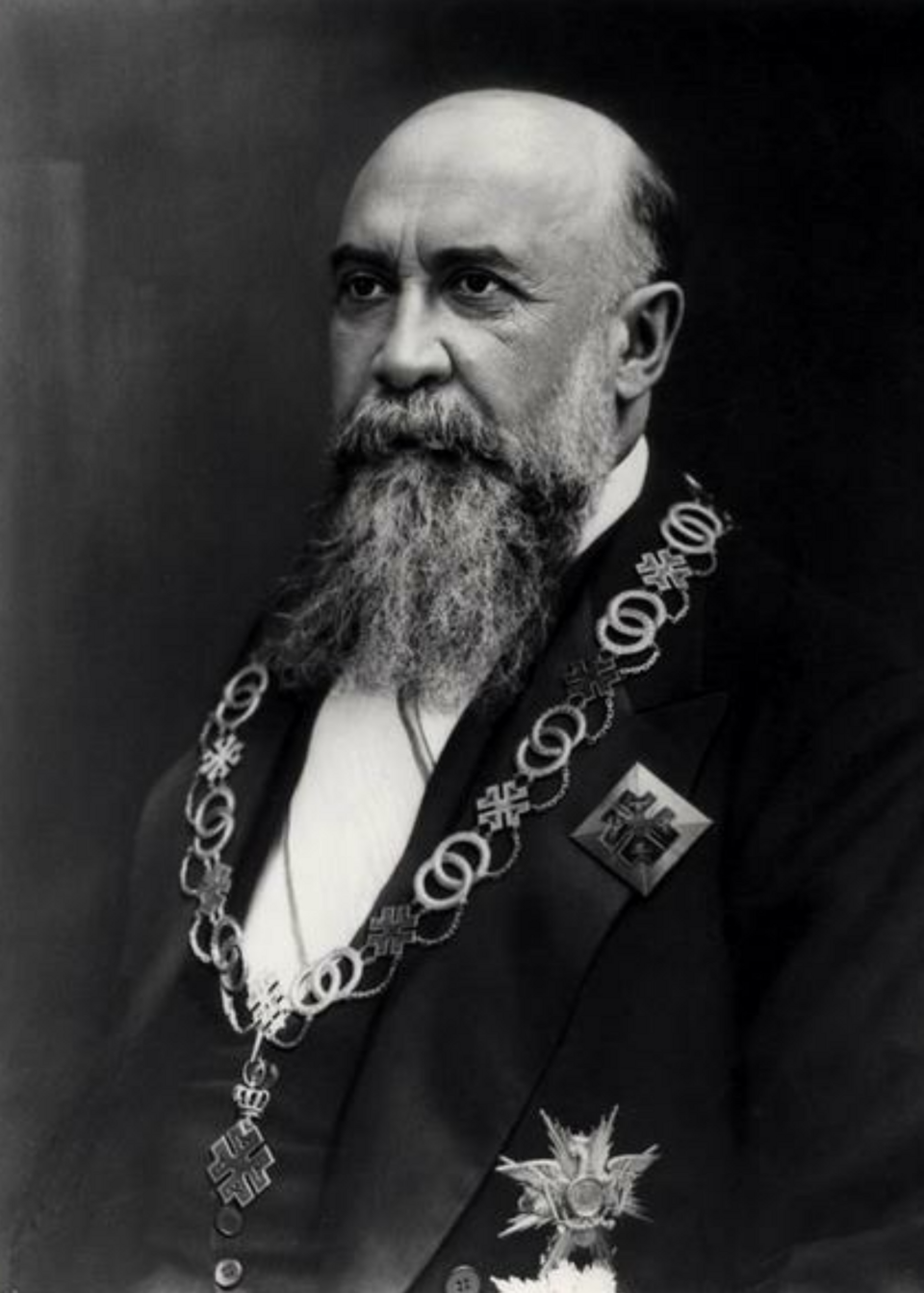 Nicolae Mareș