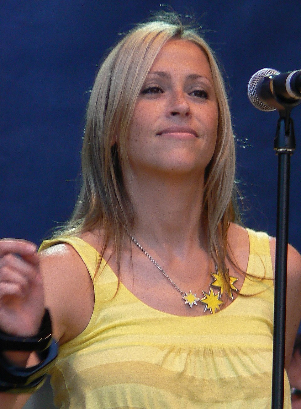 Nicole Robertson