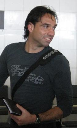 Nir Paris