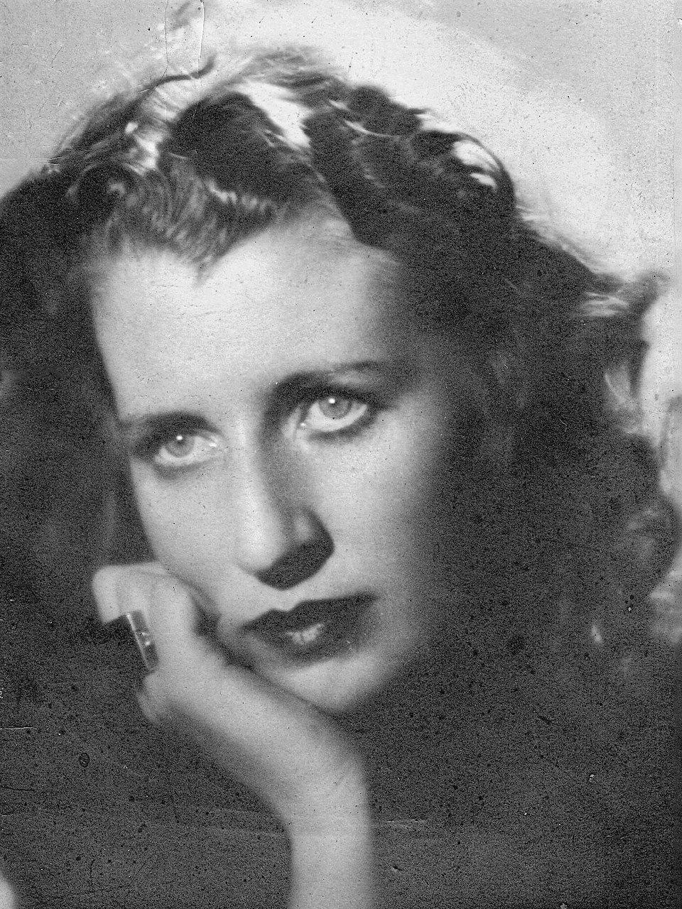 Nora Lange