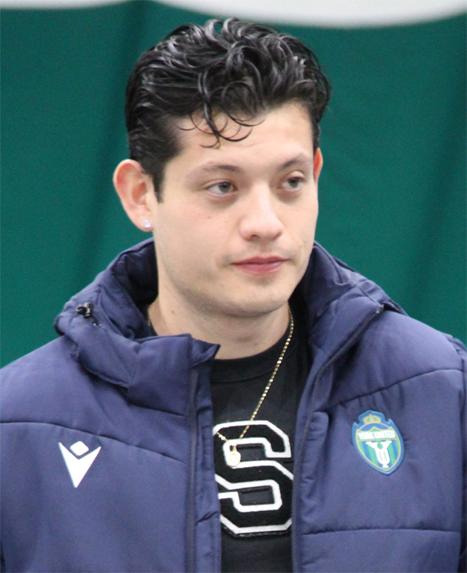 Oswaldo León