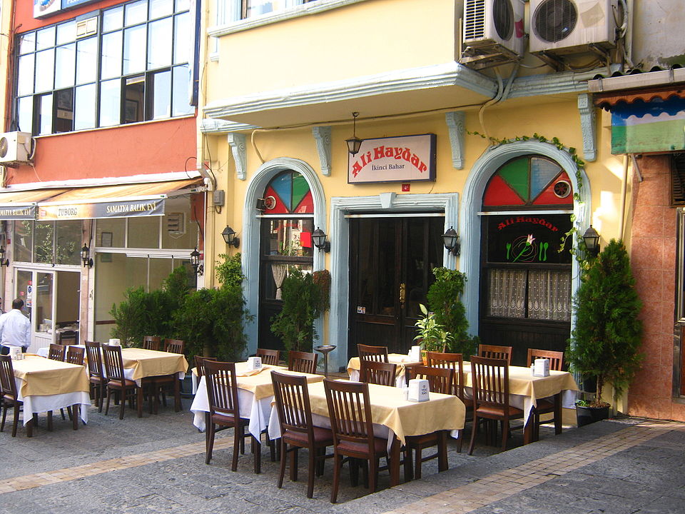 Özkan Nazlı