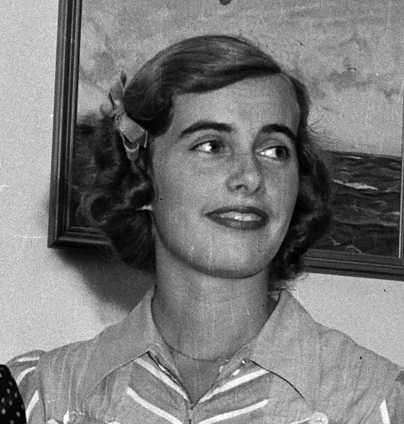Pamela Elder