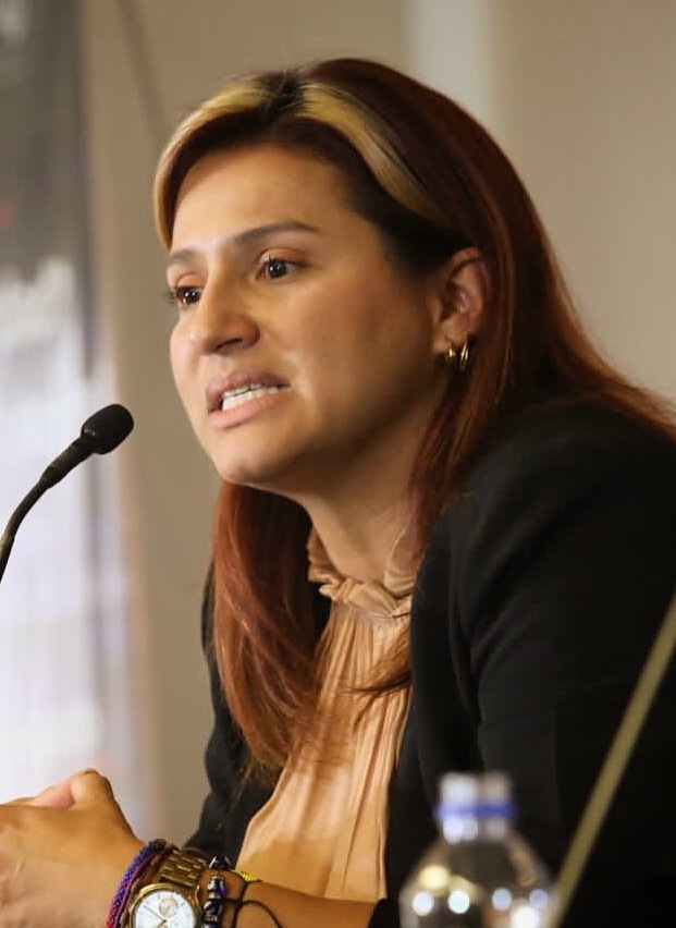Paola Holguín