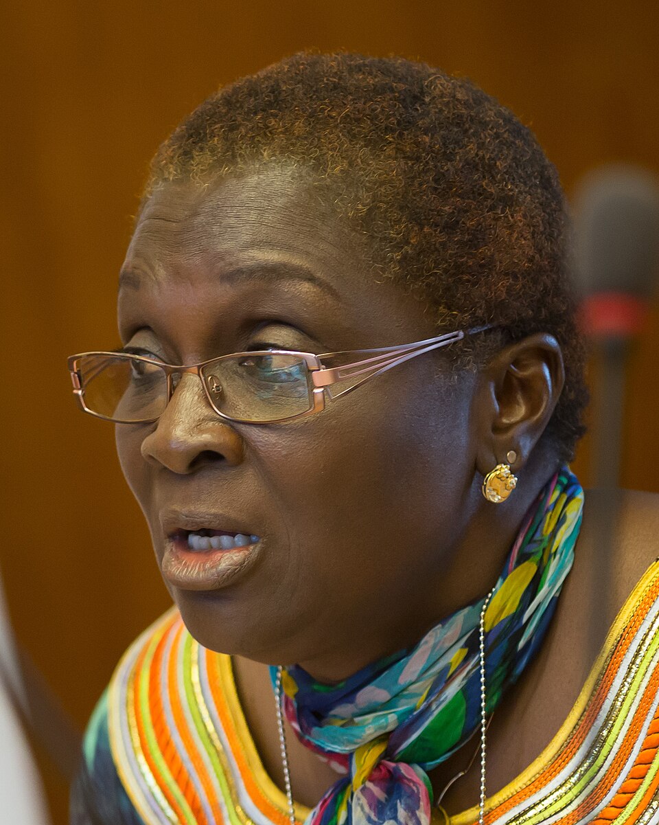 Reine Alapini-Gansou