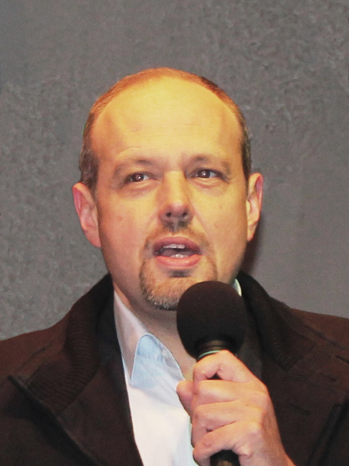Riz Levente