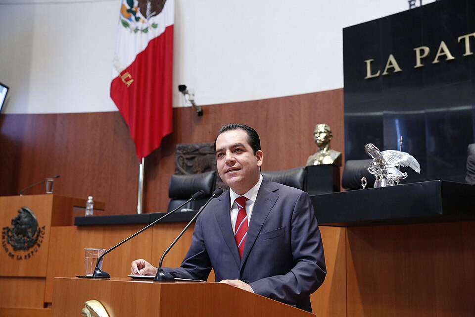 Roberto Albores Gleason