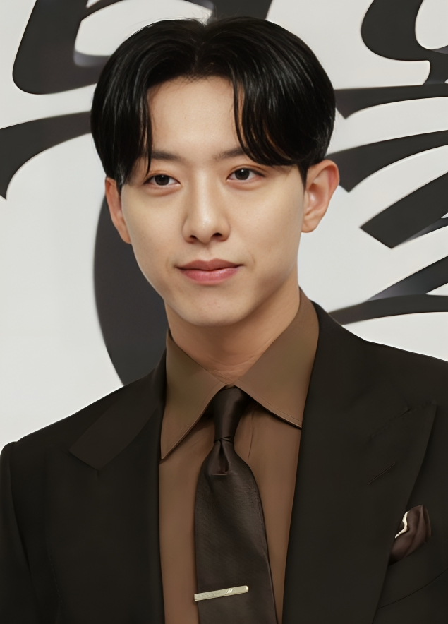 Shin Lee