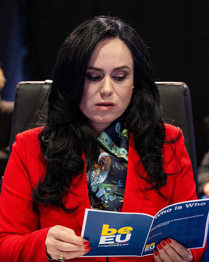 Simona Bucura Oprescu