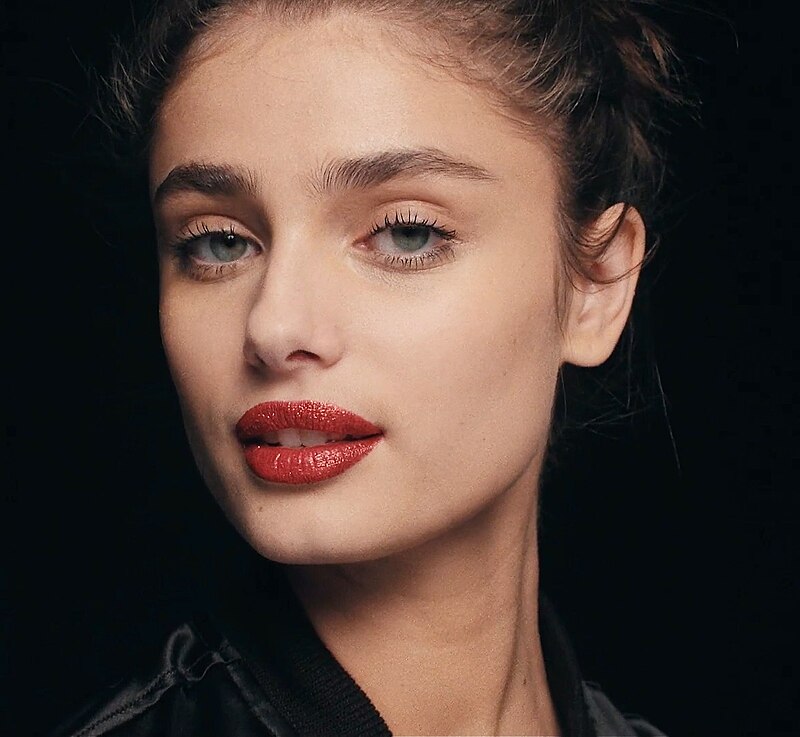 Taylor Hill