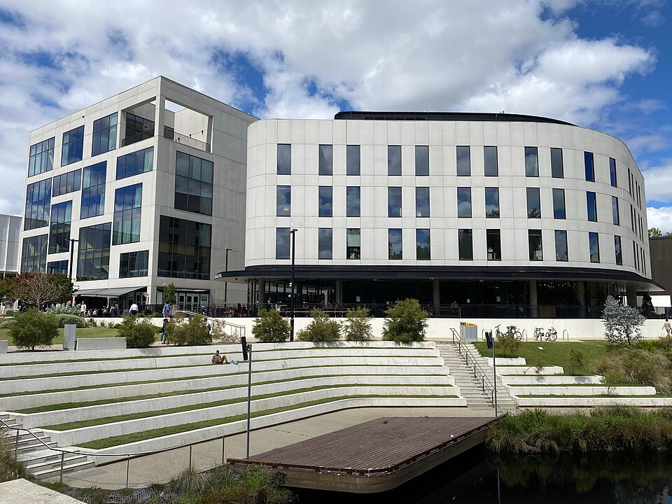 unknown Bocconi student