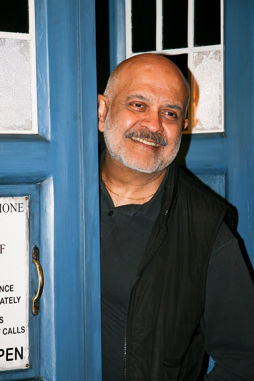 Waris Hussein