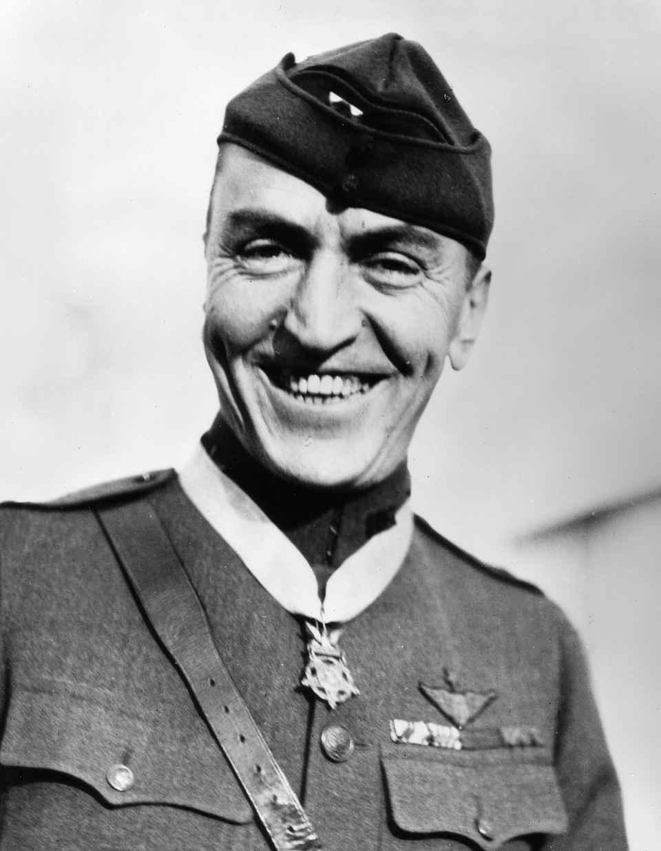 William F Rickenbacker