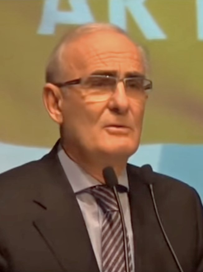 Yalçın Bayer