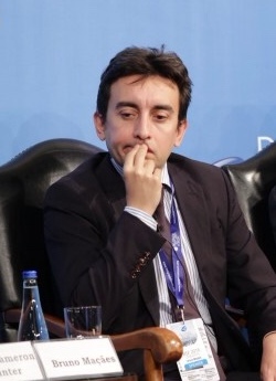 Ξένια Κουναλάκη