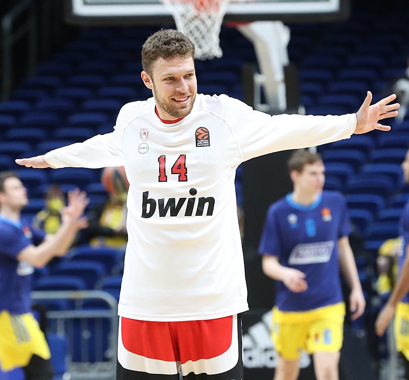 Σάσα Βεζένκοφ