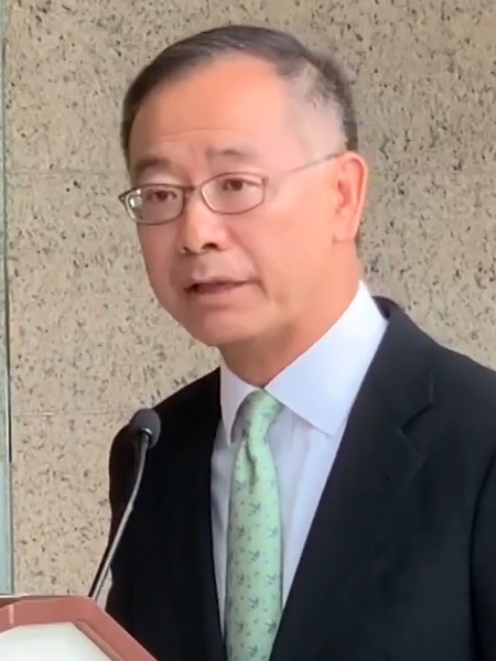 余偉文