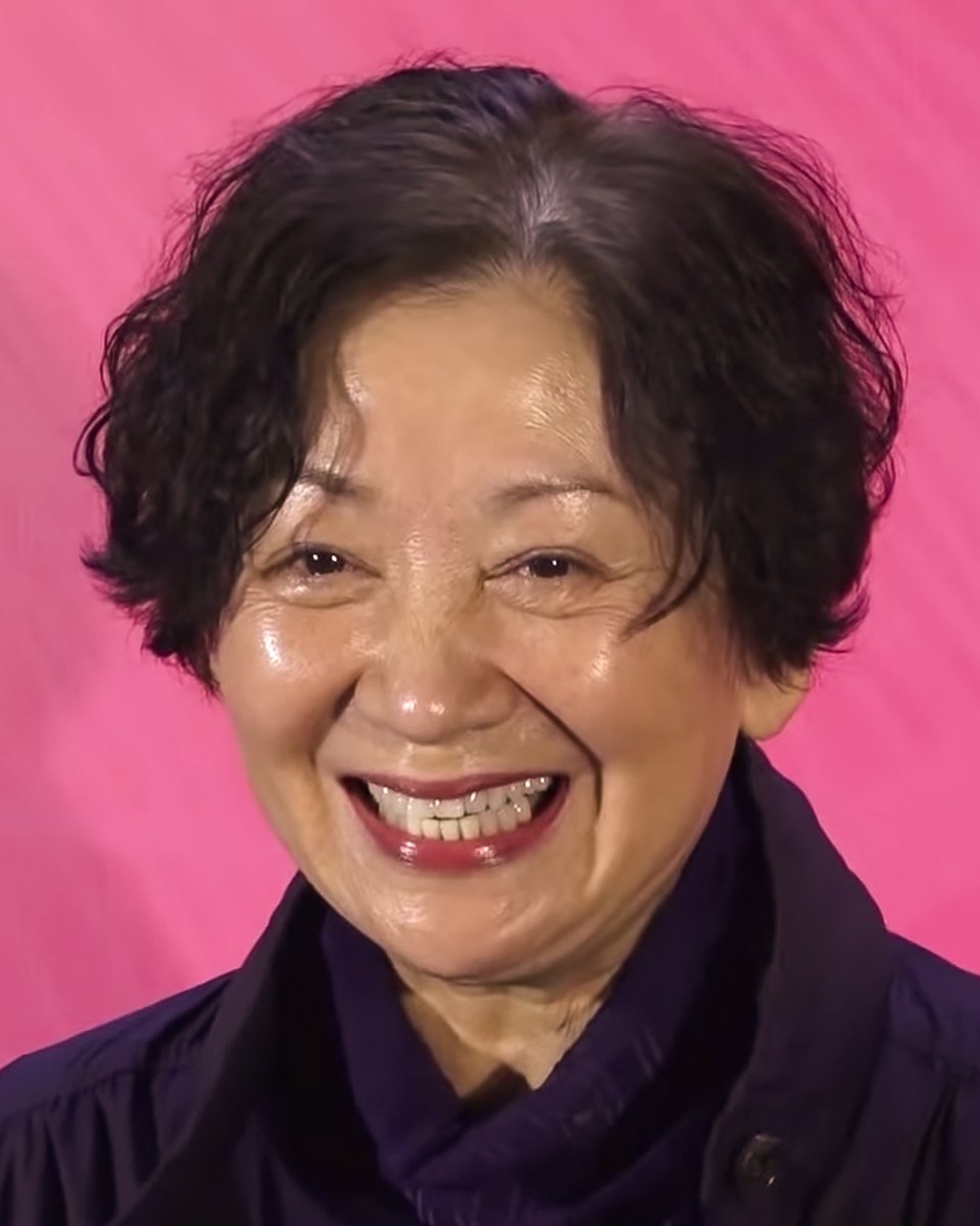 鮑起靜